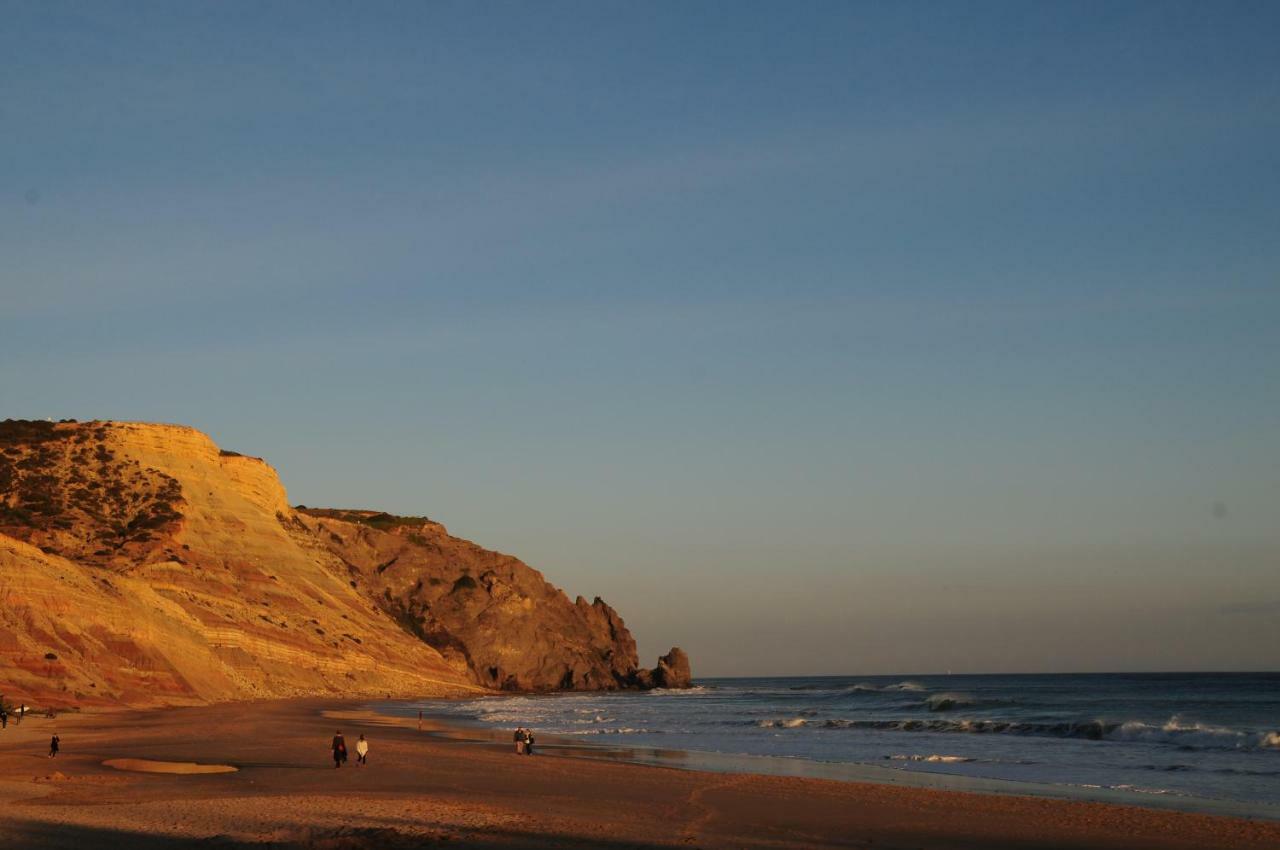 بيت شباب Jho'La Surf Camp Luz المظهر الخارجي الصورة